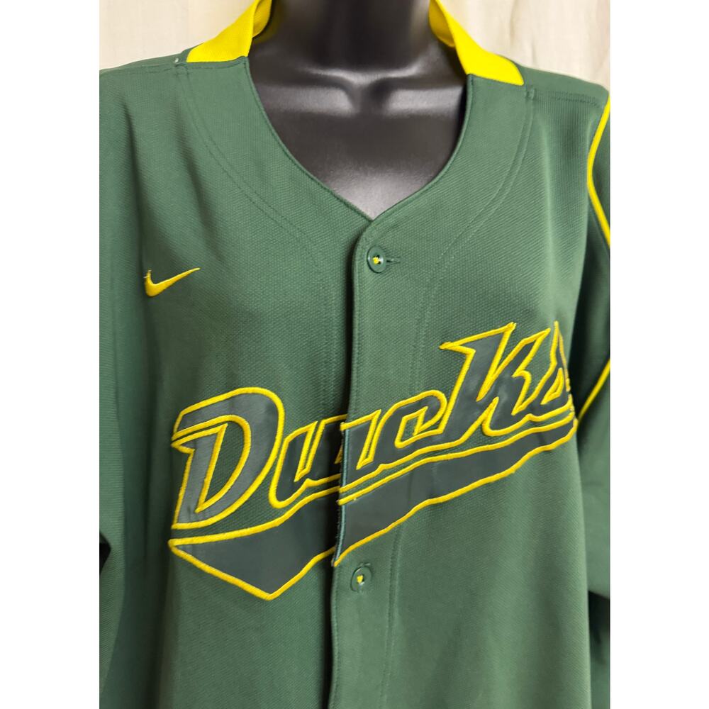 Nike Oregon Ducks Mens Jersey Size XL Extra Large Green Yellow Short Sleeve EUC - Picture 3 of 9